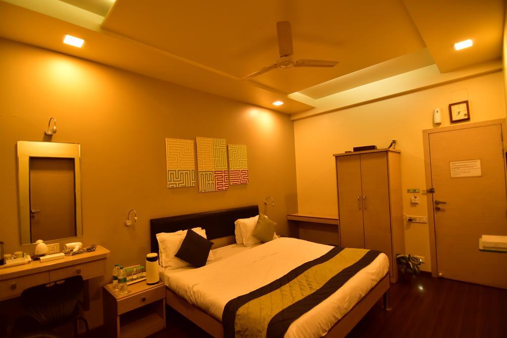 My Bizz Hotel Sapna Pune Exterior foto
